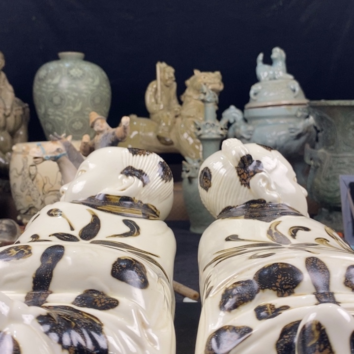 摆件我们都有自己