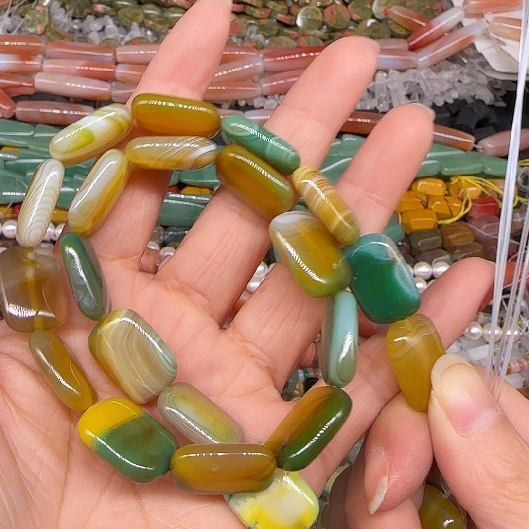 玛瑙/玉髓合金珠宝半成品黄绿玛瑙牌子13mm一条