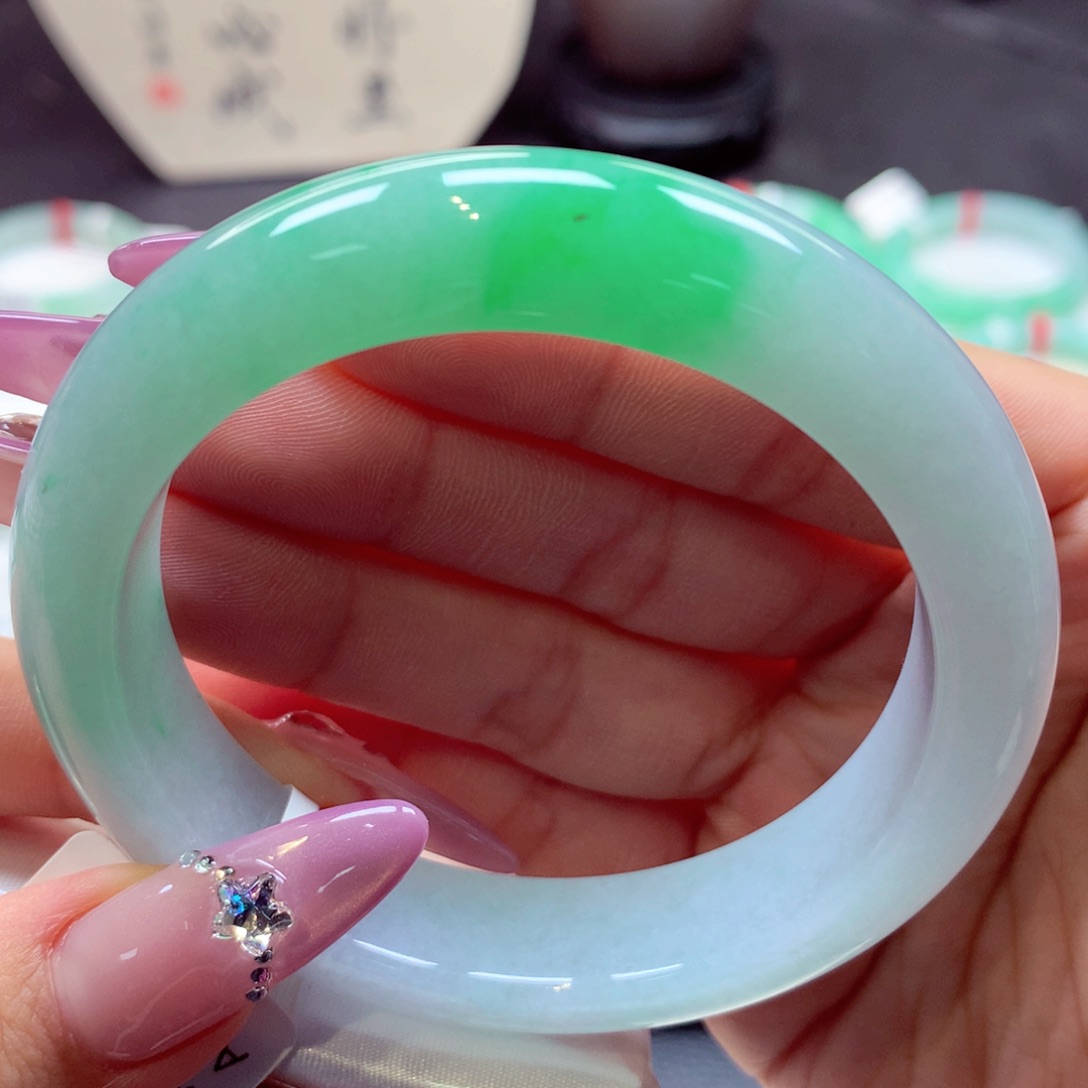 翡翠手镯未镶嵌泥鳅背2号66