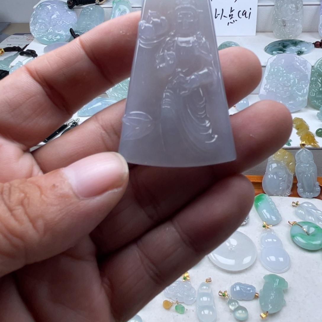 翡翠未镶嵌颈饰翡翠冰观音