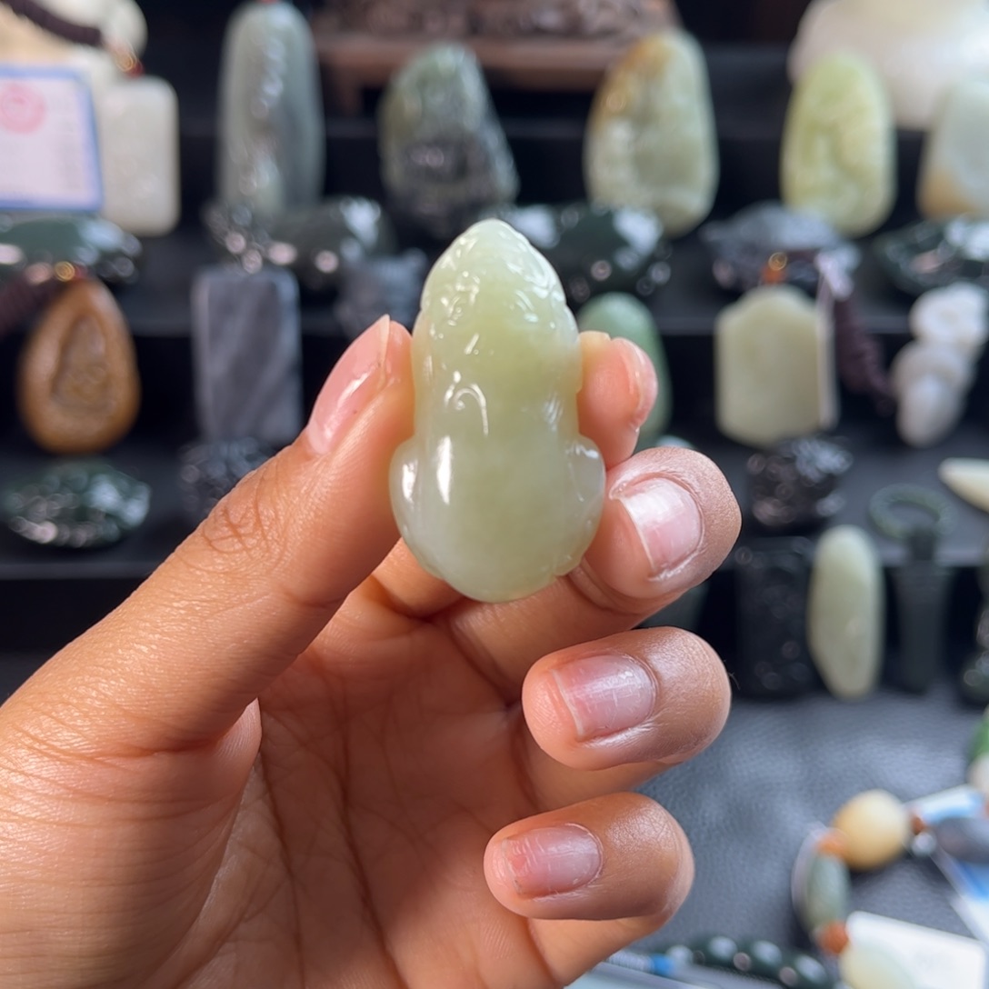 和田玉未镶嵌挂件