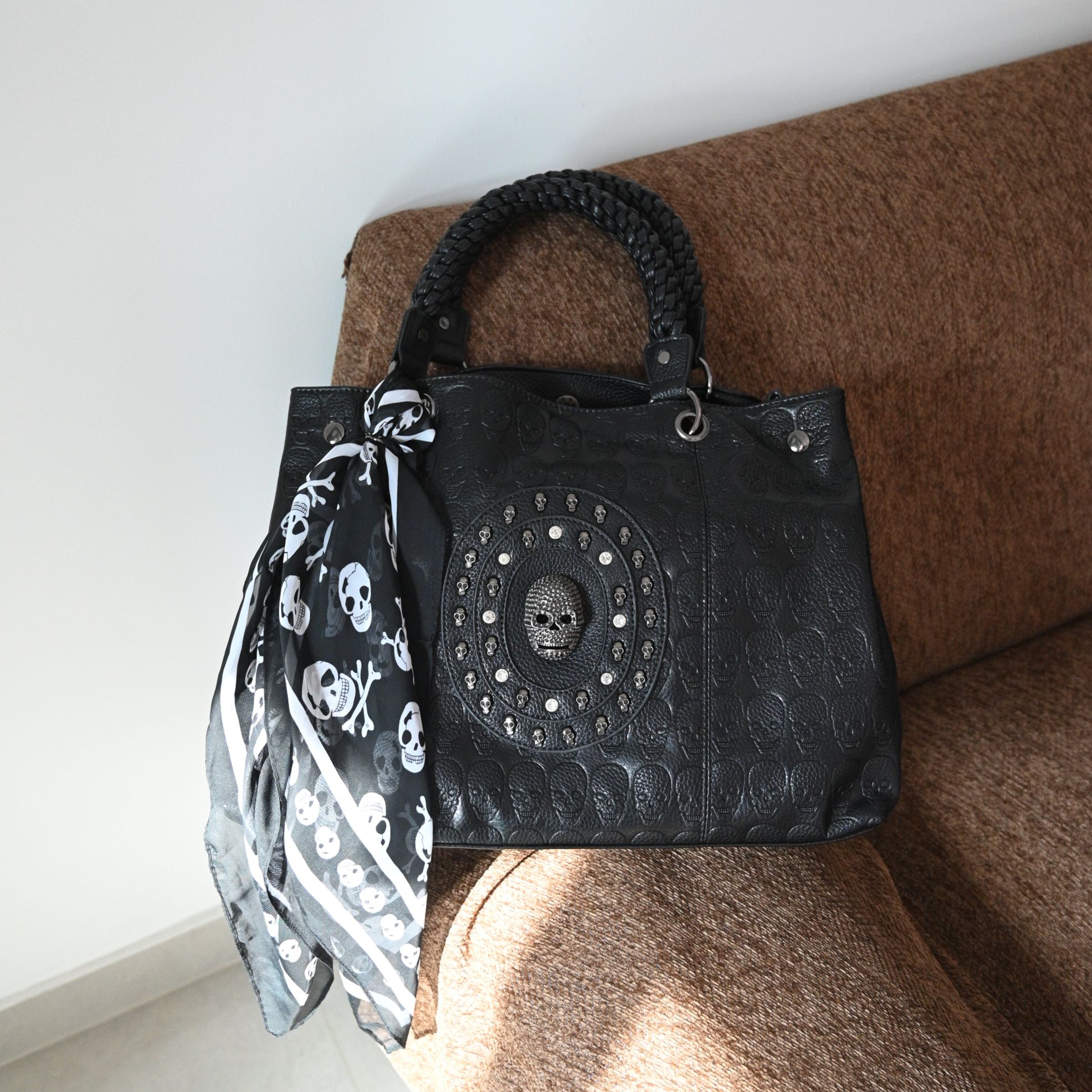 黑色全骷髅头手拎斜挎包包送丝巾和小包