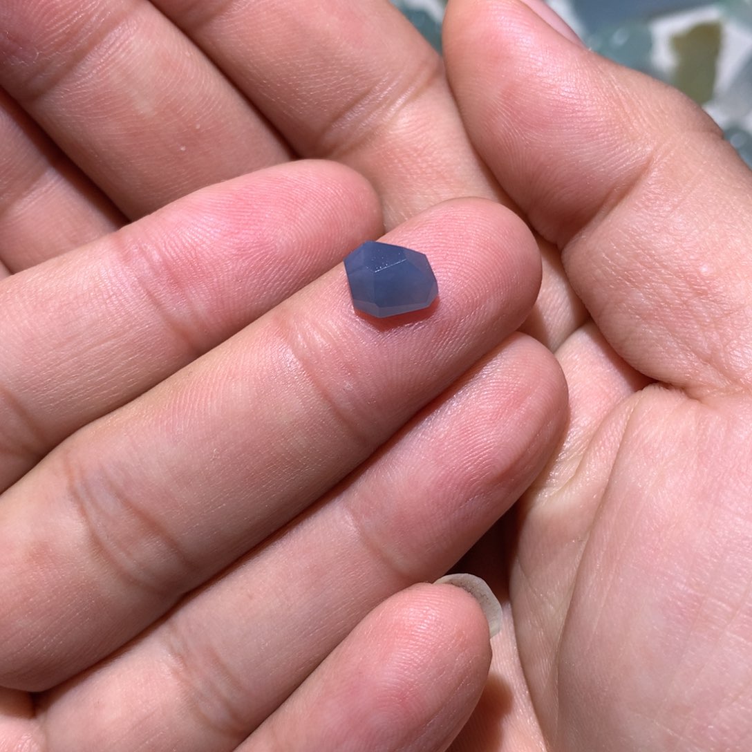 未镶嵌定制翡翠紫切割戒面