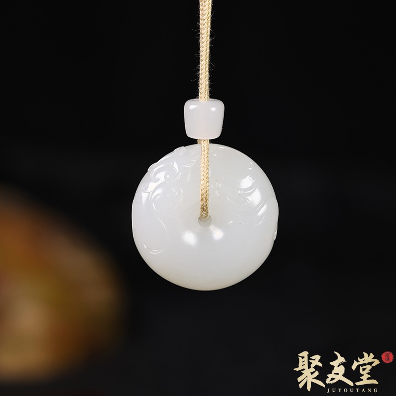 W72聚友堂王伟16.2克新疆和田玉籽料典藏级仿古凤凰平安扣挂件