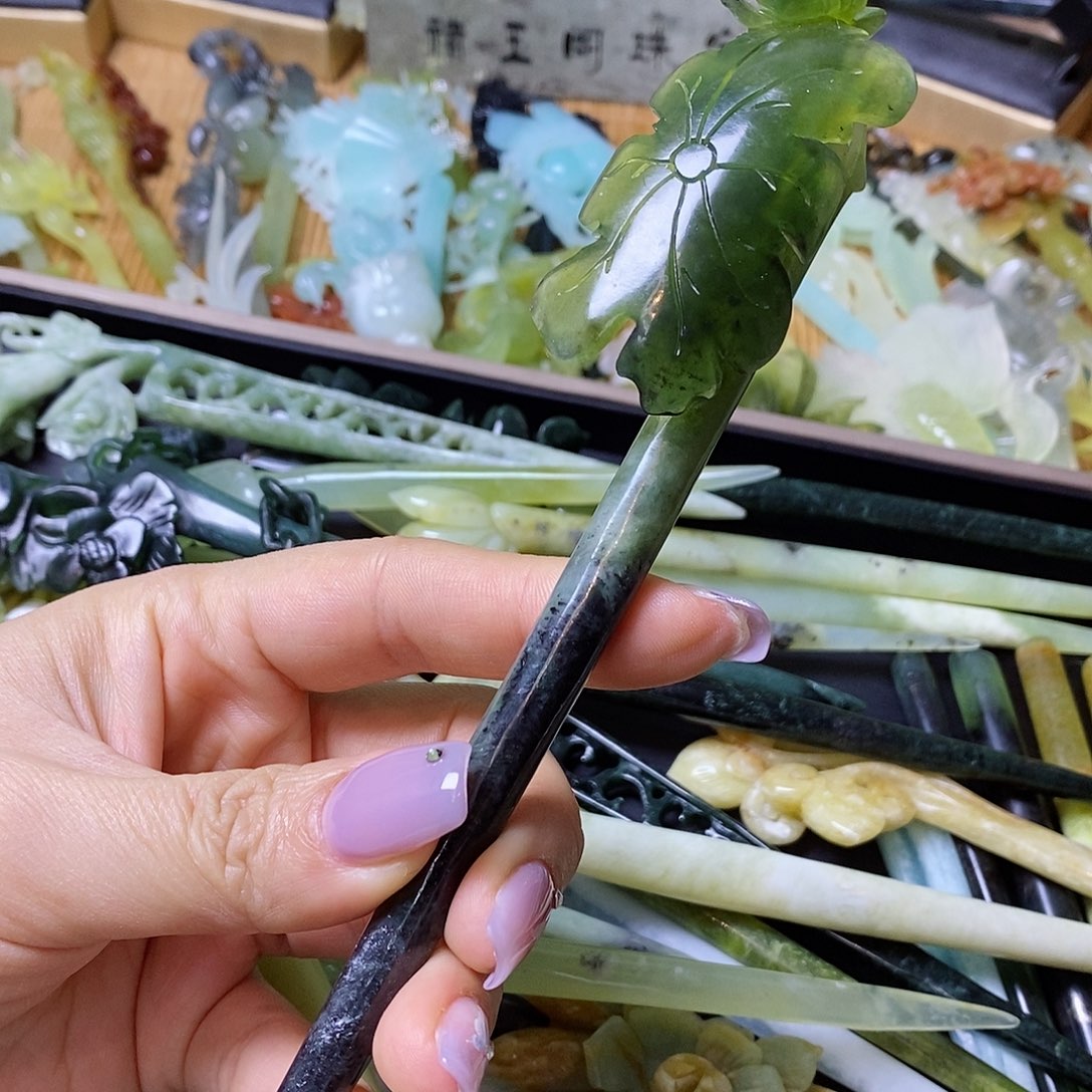 蛇纹石玉发簪未镶嵌