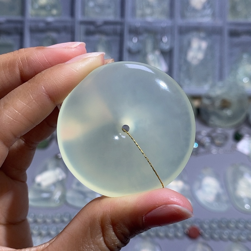 【闪购商品】蛇纹石玉颈饰未镶嵌