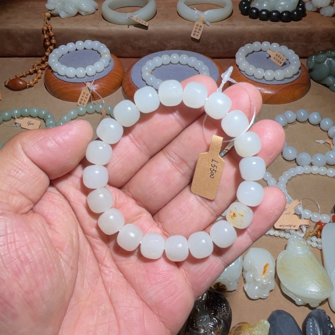 和田玉未镶嵌手串11mm