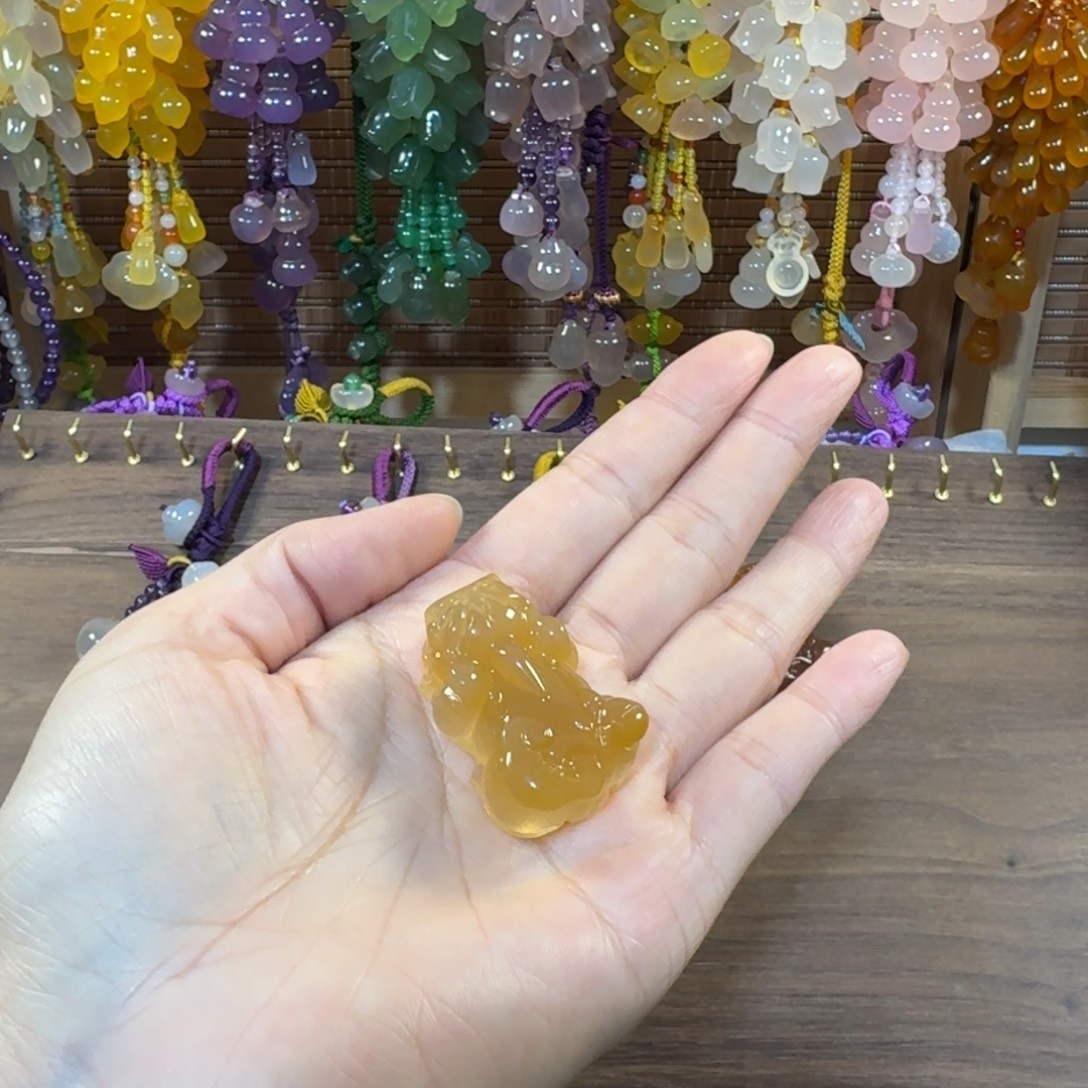 莫***愁玛瑙/玉髓未镶嵌钥匙挂件