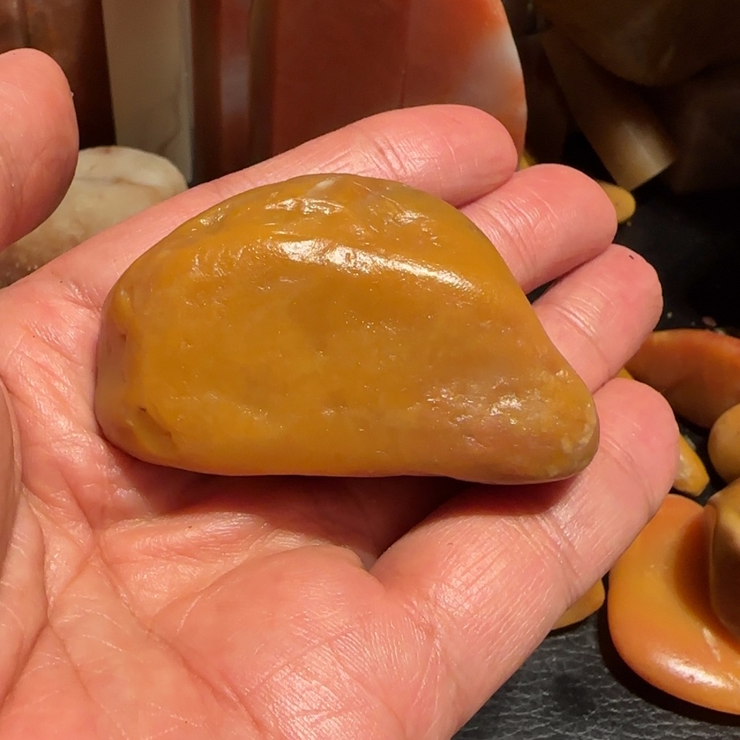 老挝石田黄．．．．．，