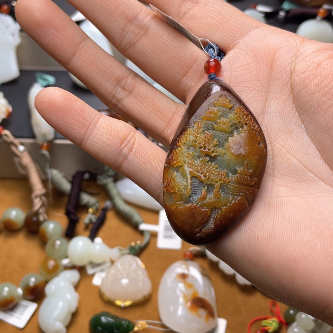 和田玉颈饰未镶嵌