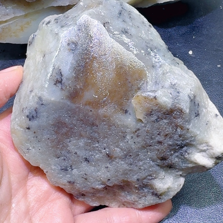 和田玉未镶嵌珠宝半成品