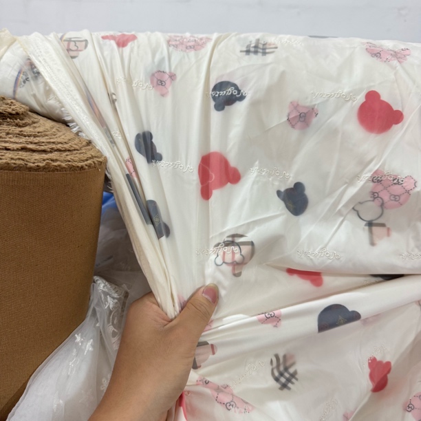 50 品牌大联名立体刺绣三合一羽绒服面料3米价 
