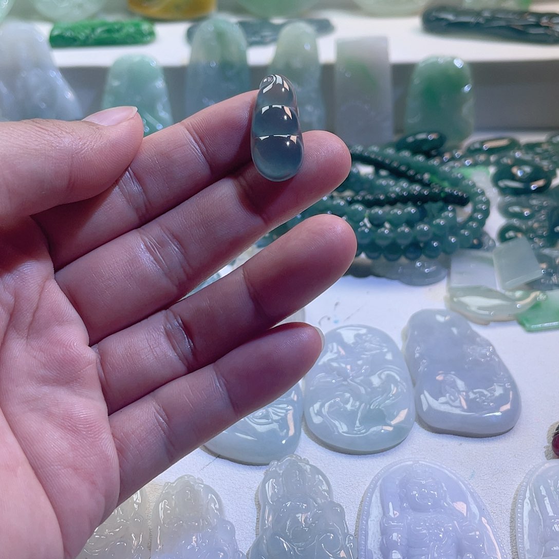 翡翠颈饰未镶嵌翡翠挂件