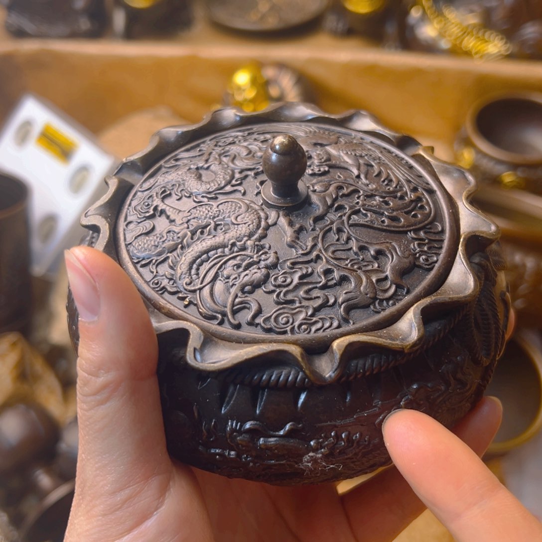 精美铜器……。 ！精美