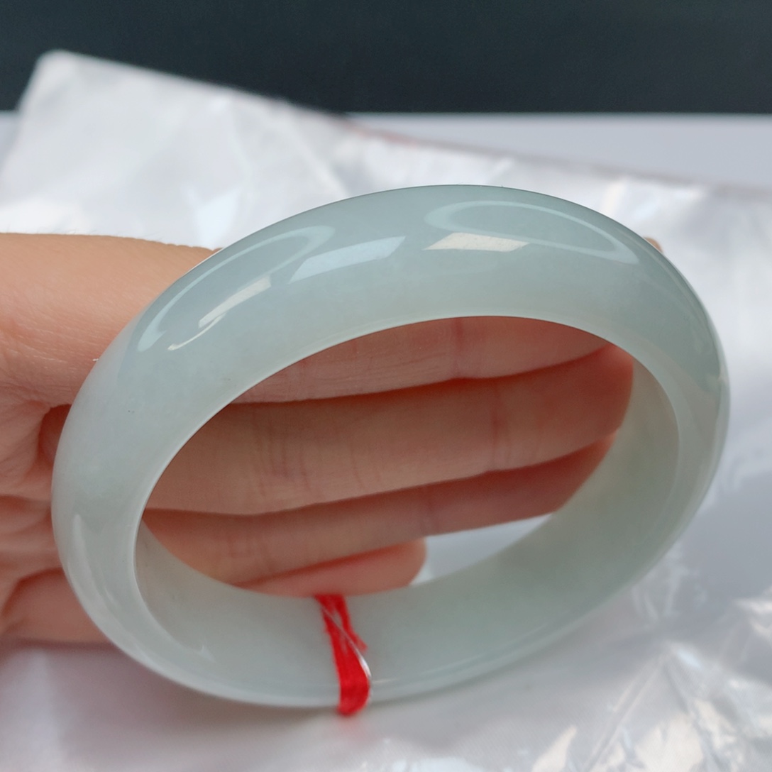 翡翠手镯未镶嵌56.8正圈