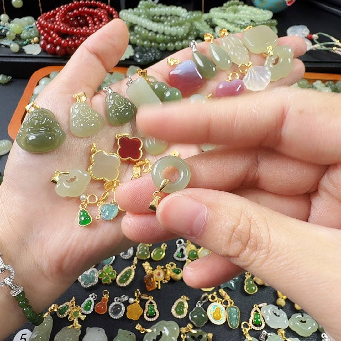 和田玉银S925镶嵌颈饰