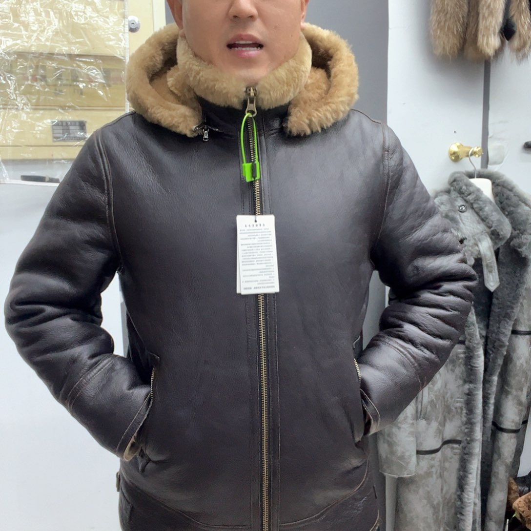 棕咖帽款皮毛一体