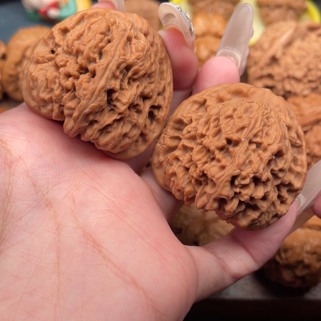 文玩核桃把件全品，红皮逐鹿南疆43