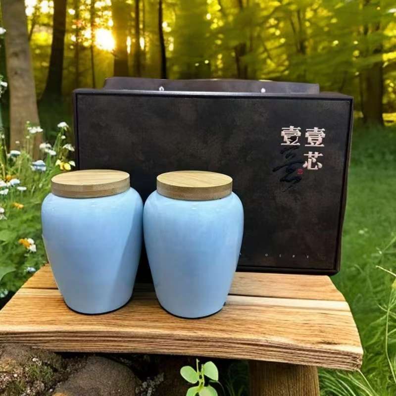 冰岛普洱茶叶熟茶散茶 150克 双陶瓷罐装  礼盒装 一心一意