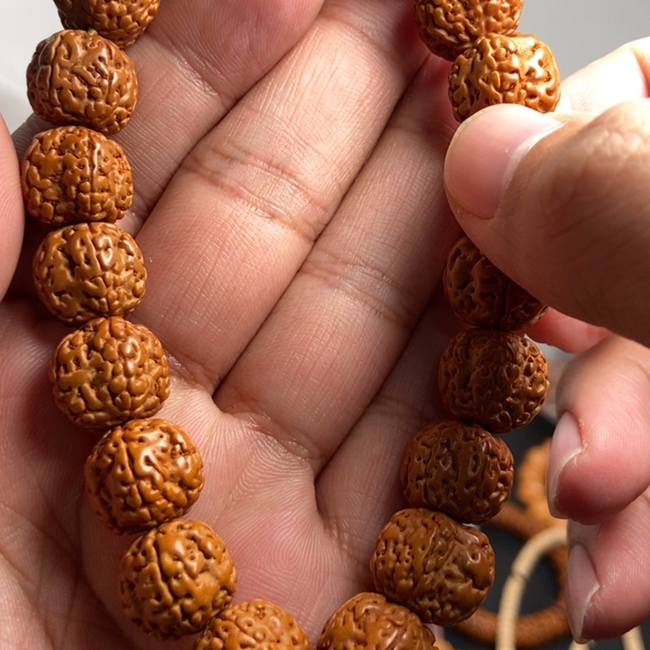 猴头核桃吊坠没**玩我们