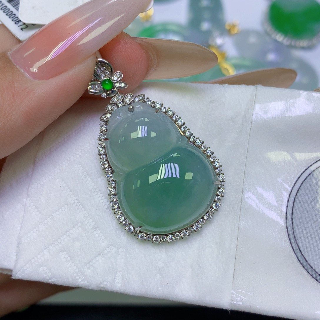 翡翠18K金镶嵌颈饰天然缅甸翡翠a货百元以上9元证书费自理