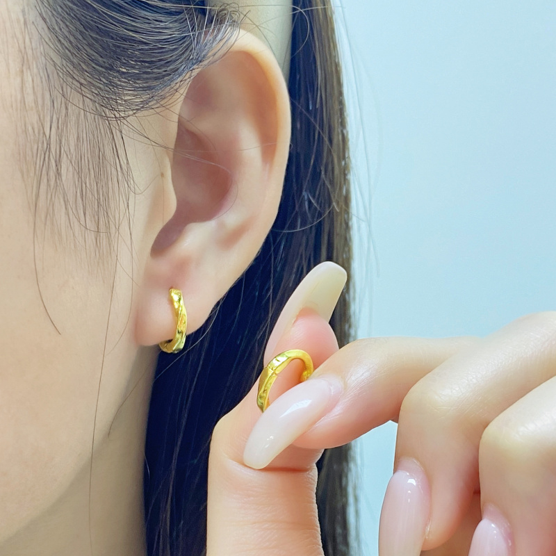  莫比乌斯环耳扣冷淡风小众设计高级感几何扭边耳环女
