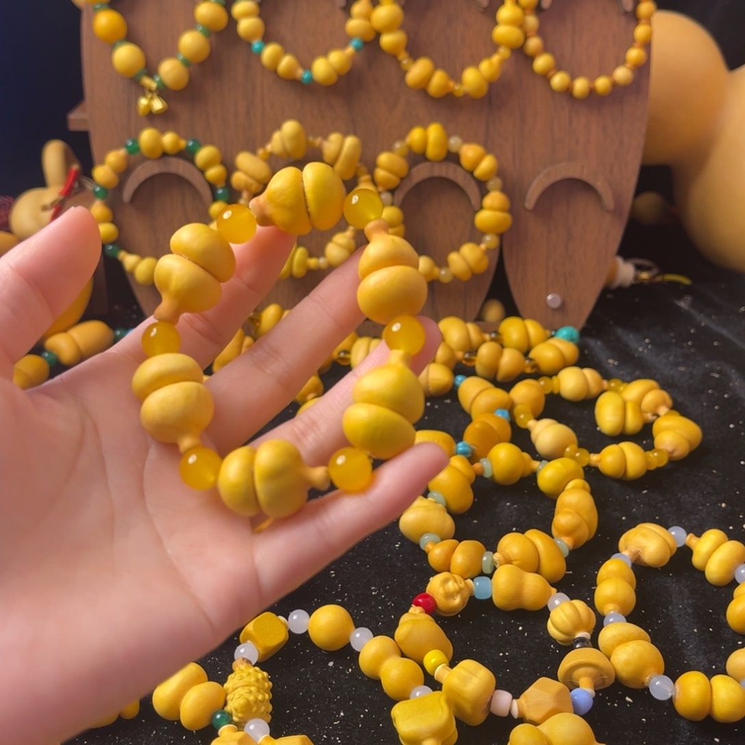 金**儿六颗小圆汉堡钱袋手串