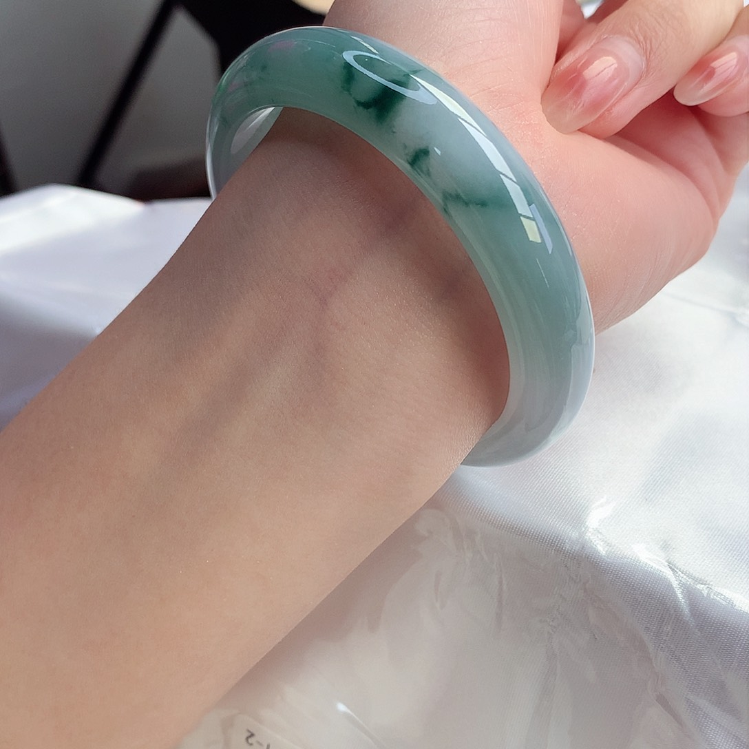 翡翠手镯未镶嵌天然A货翡翠56/57性价比超高