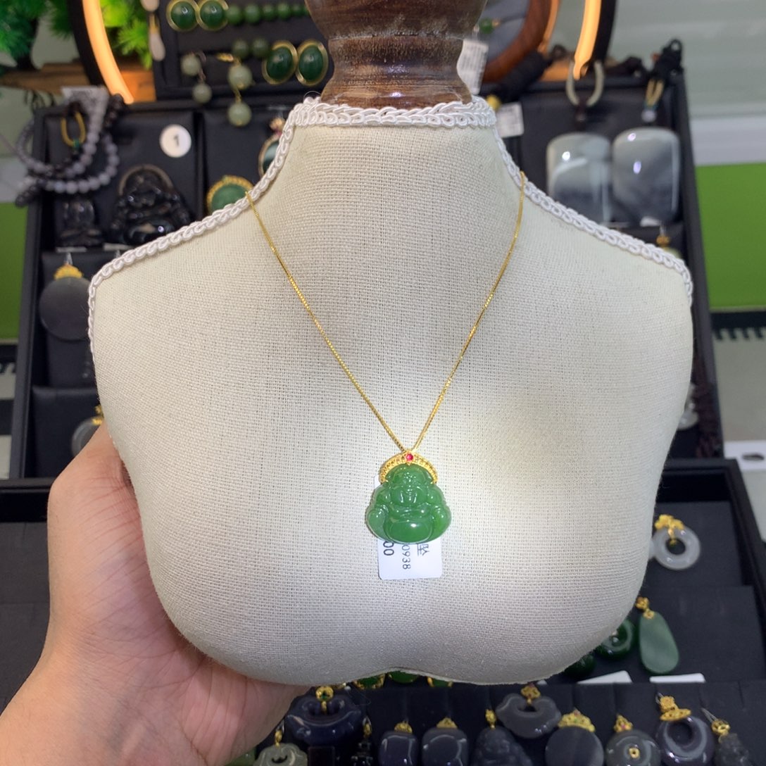 和田玉18K金镶嵌吊坠(赠链)