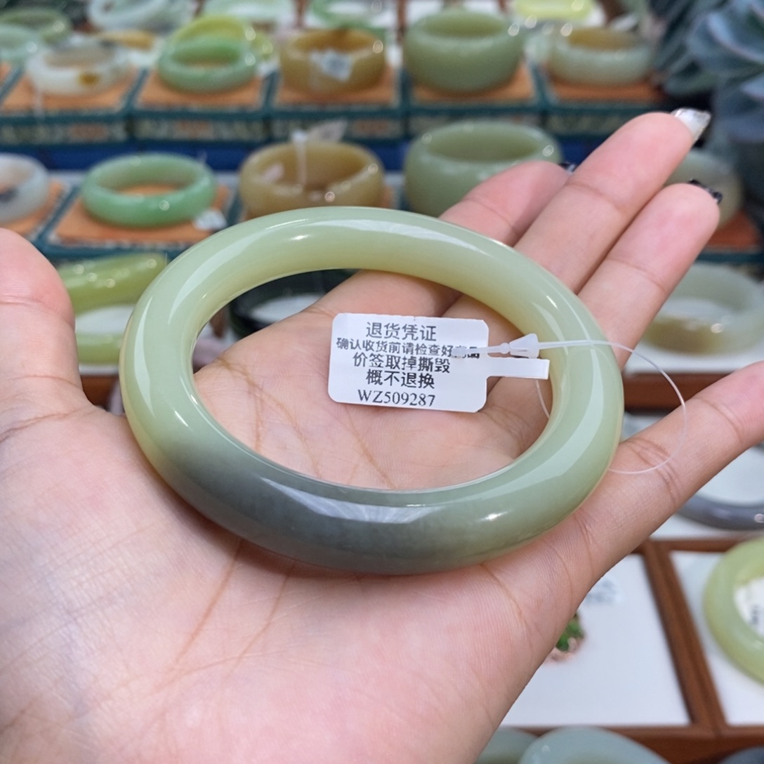 和田玉未镶嵌手镯和田玉黄口飘青花5758