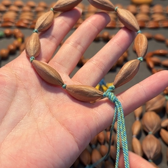 1.1小柳叶手串款水晶核老玩家款