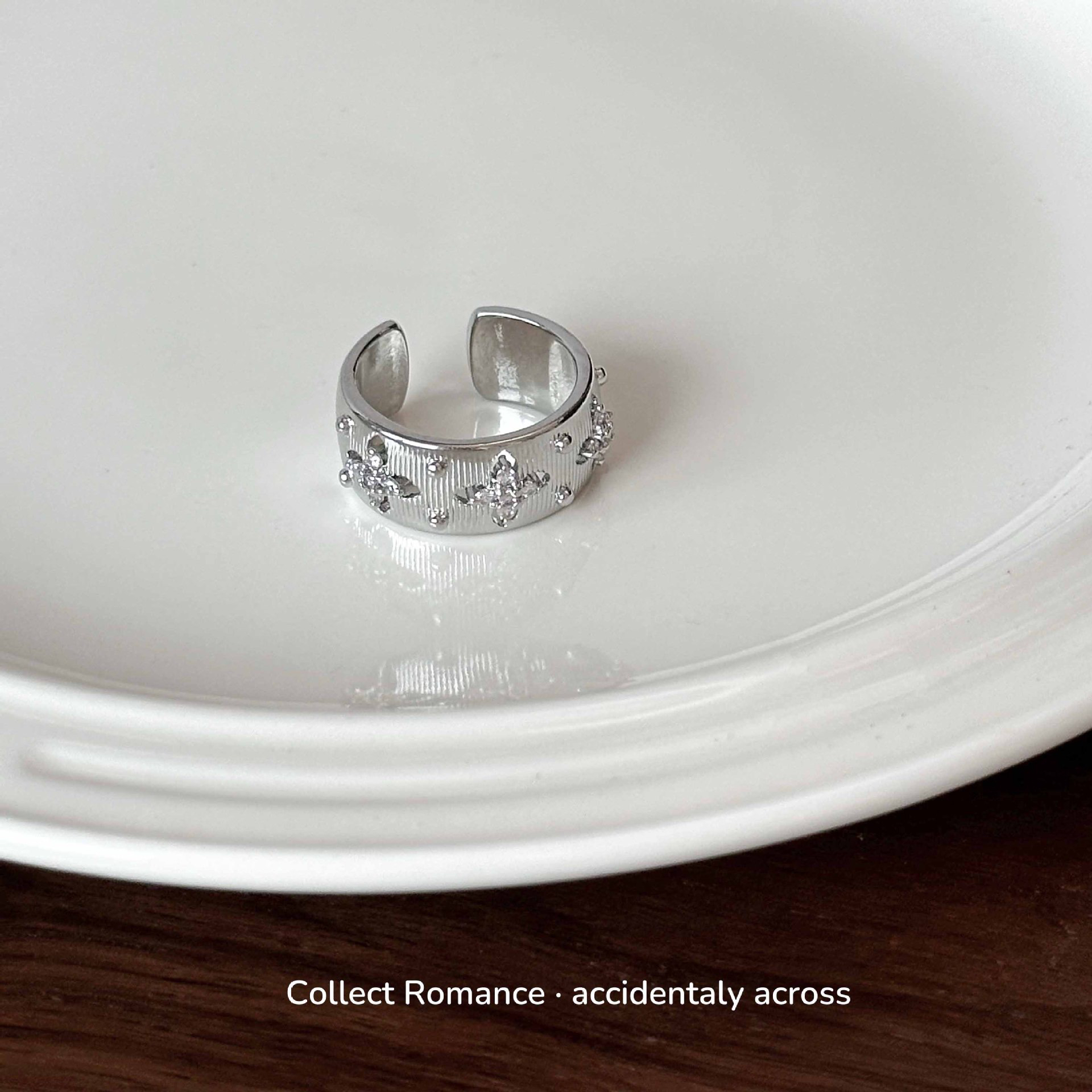 铜合金戒指 634-布布拉丝肌理四叶戒指小众设计