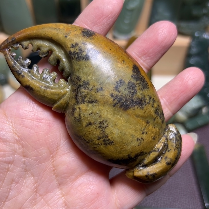 岫岩河磨玉（透闪石质玉）未镶嵌颈饰