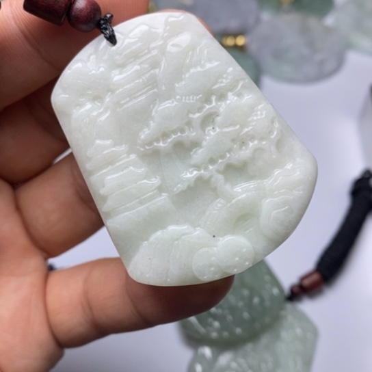 翡翠未镶嵌颈饰翡翠