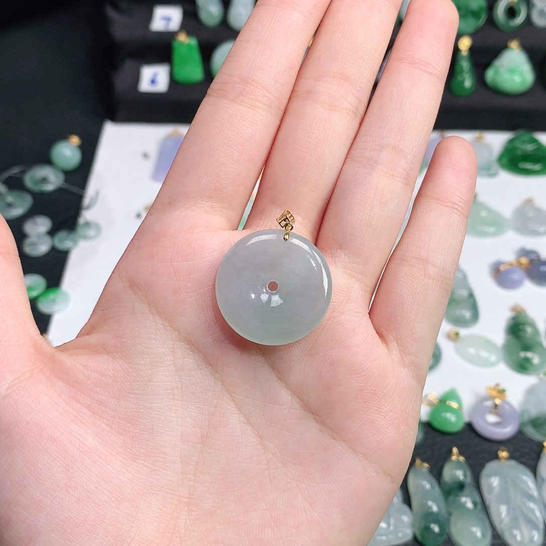 翡翠颈饰未镶嵌飘****】翡翠