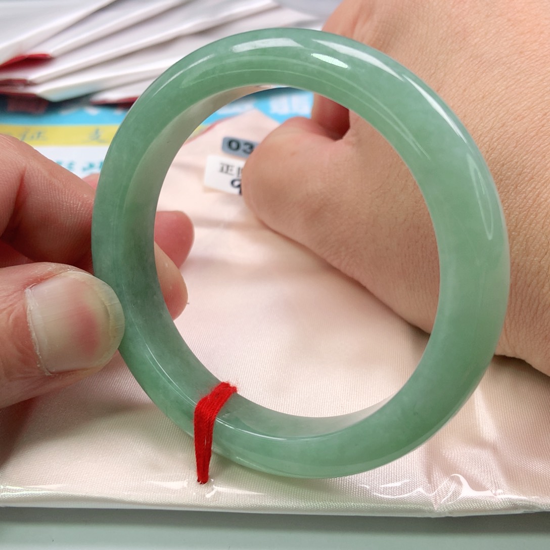 翡翠手镯未镶嵌0388号