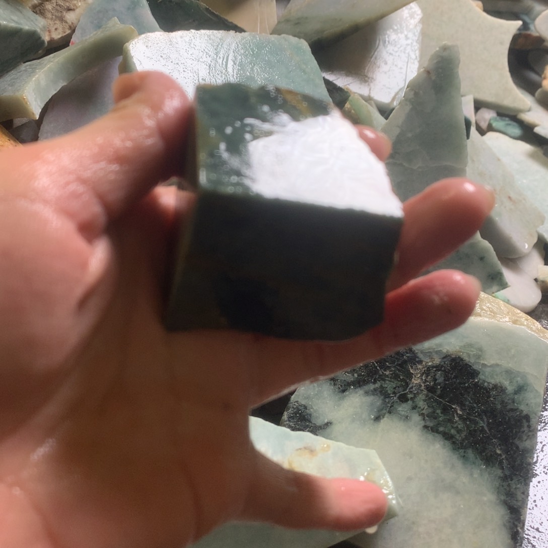 翡翠颈饰未镶嵌缅甸翡翠