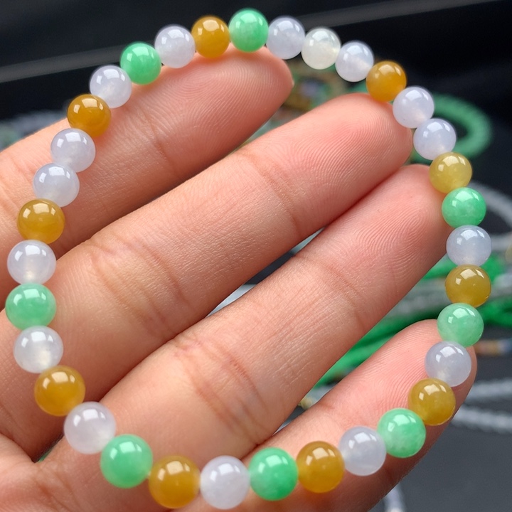 翡翠手镯未镶嵌卡