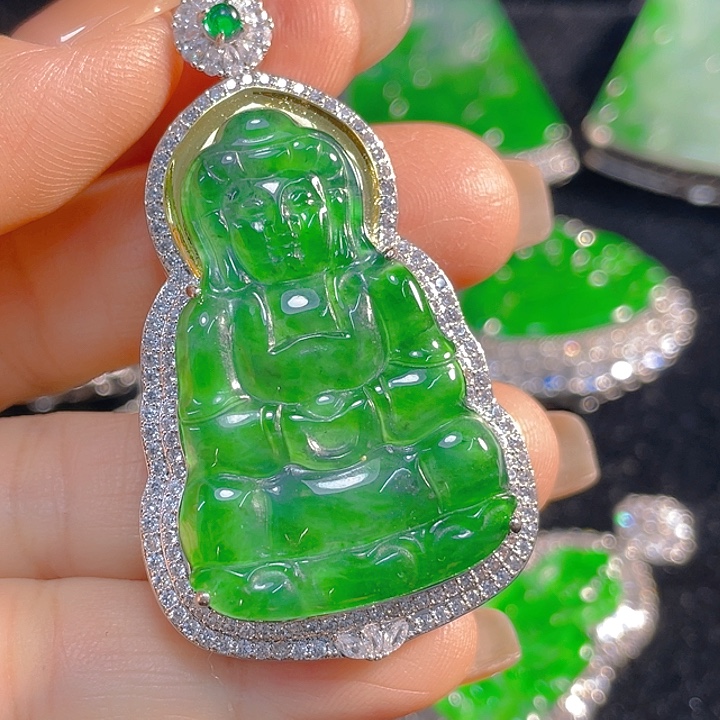 翡翠未镶嵌颈饰翡翠