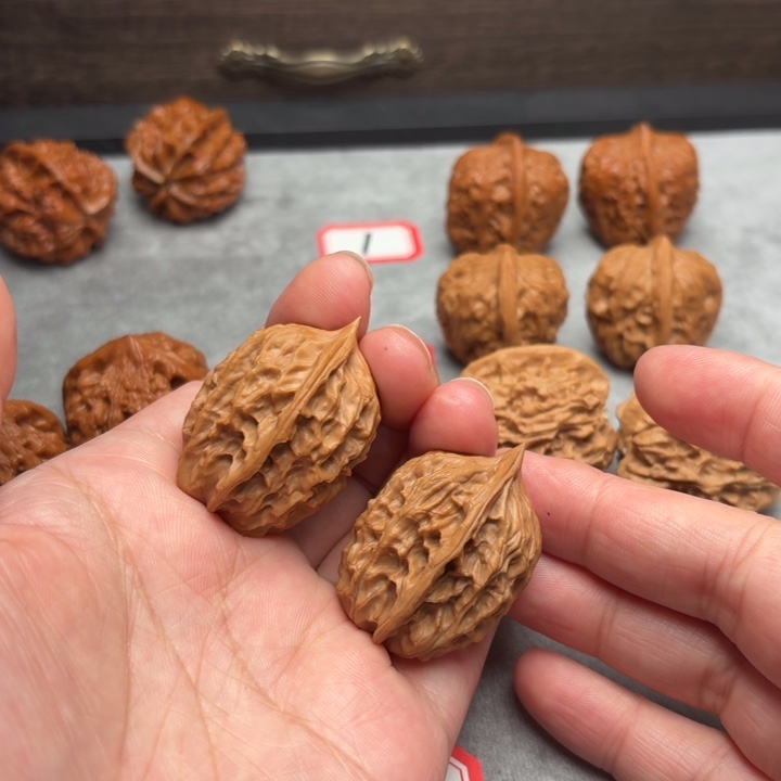 吊坠文玩核桃野生高尖鸡心29