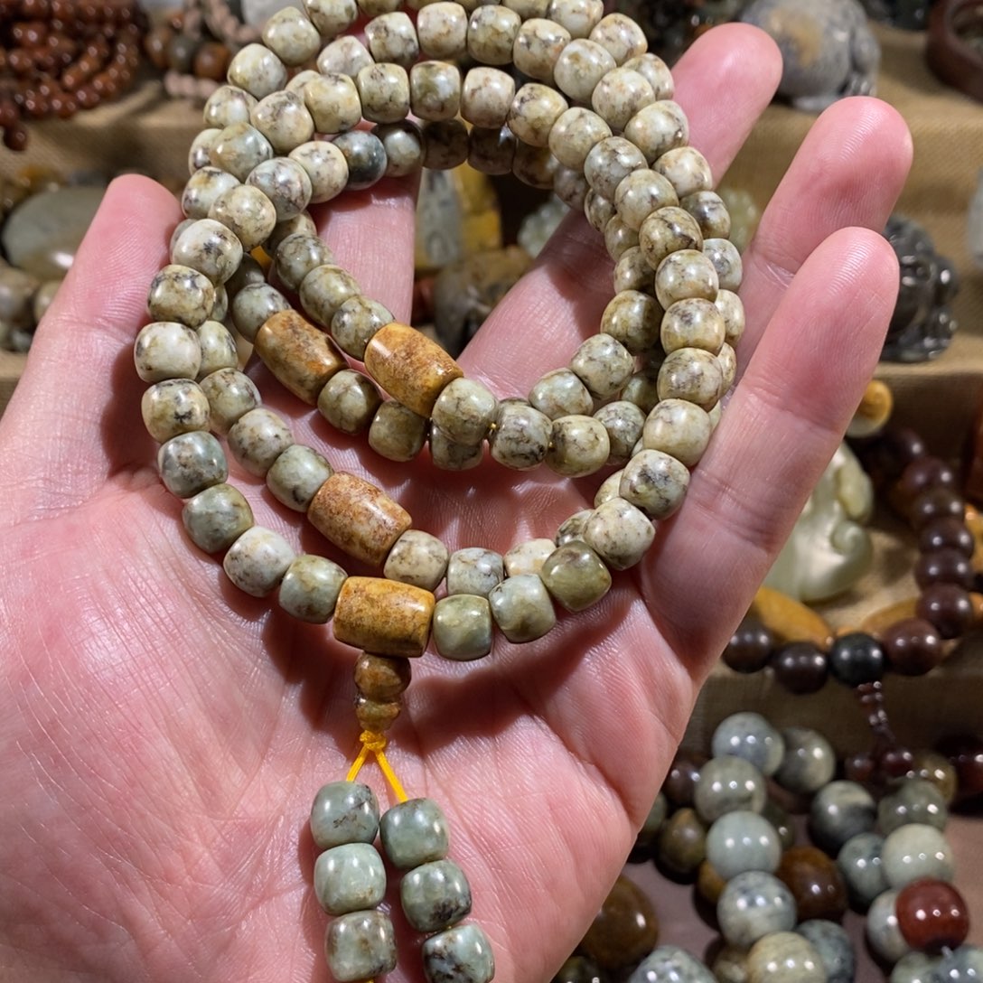 岫岩河磨玉（透闪石质玉）未镶嵌挂件