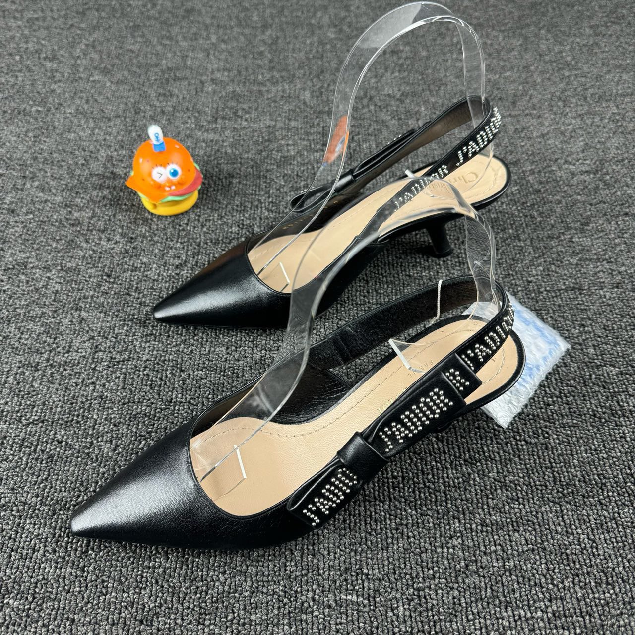 95新 DIOR/迪奥 Jadior猫跟36码徽标绑带设计HB1528