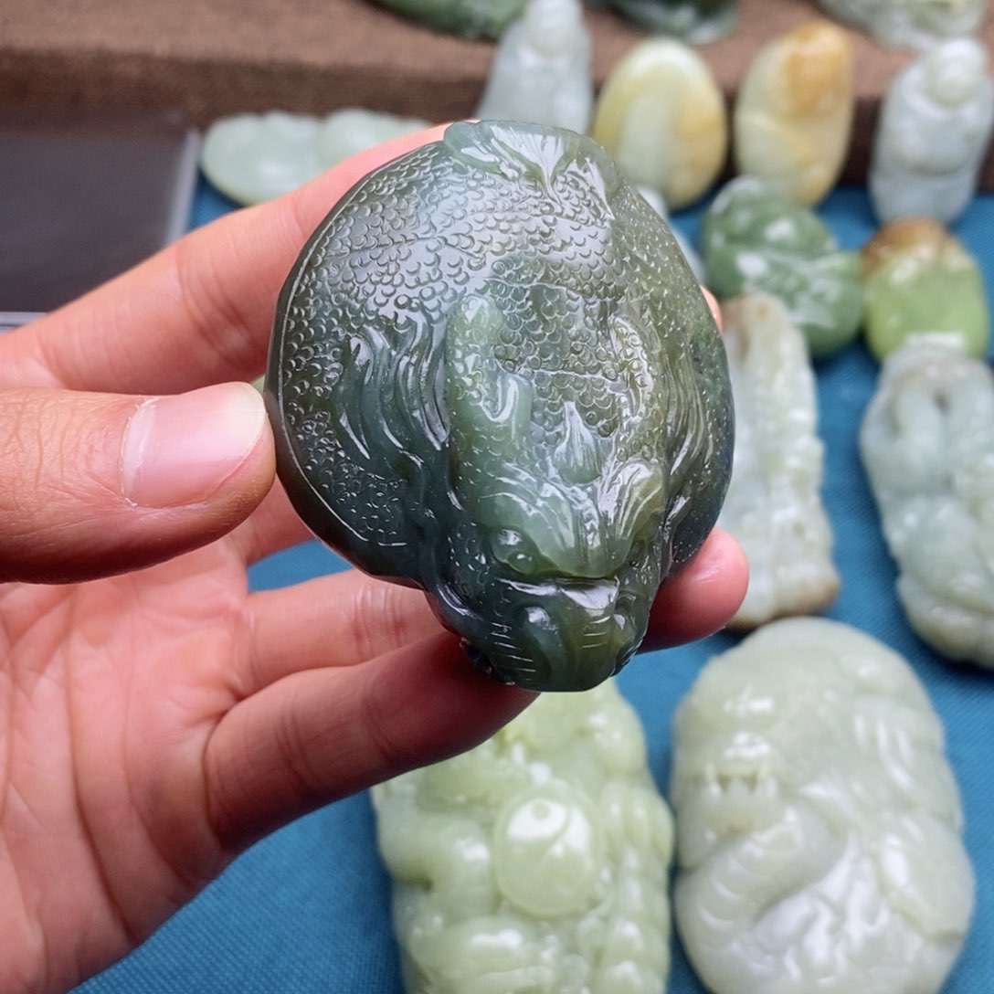 未镶嵌和田玉珠宝奇石张