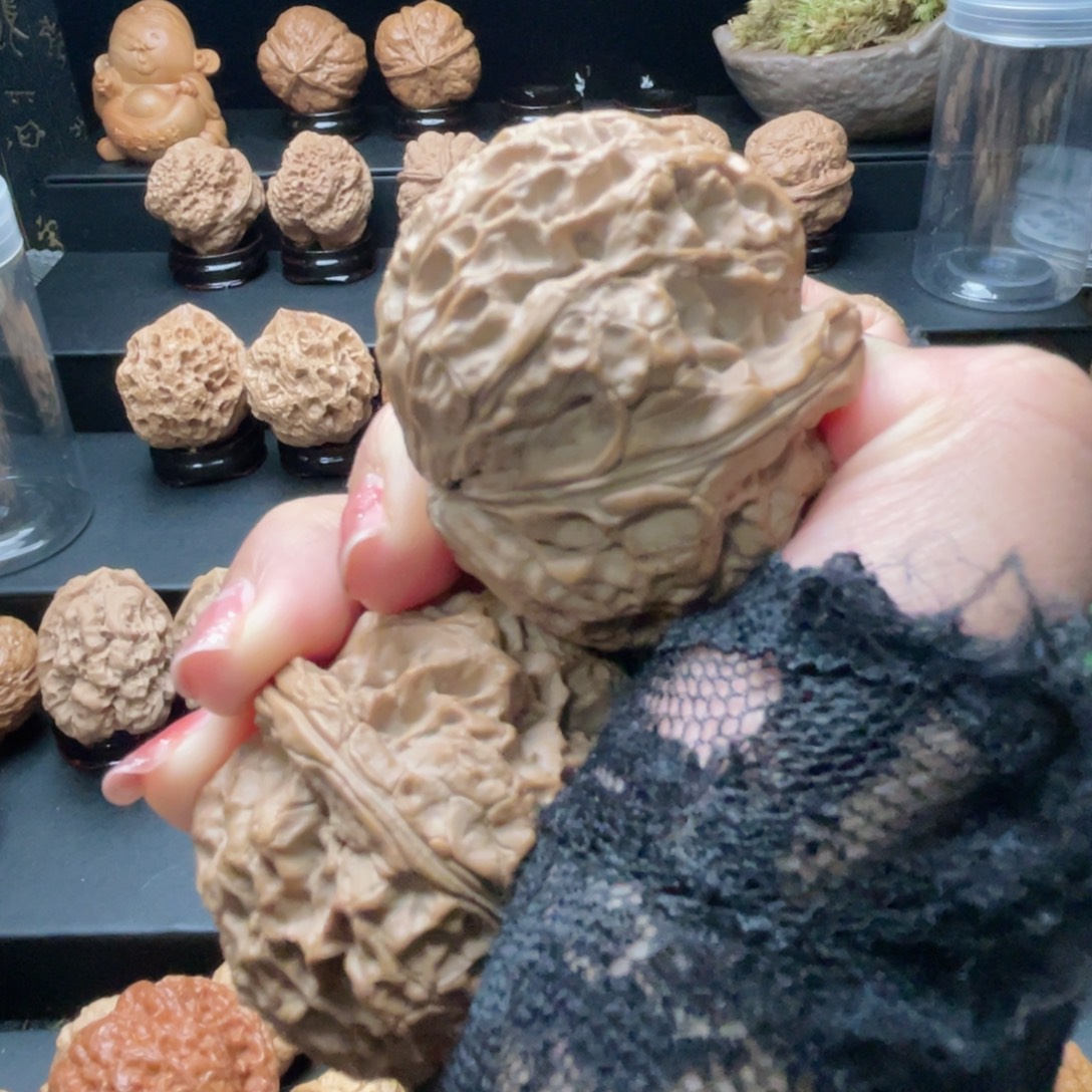 文玩核桃把件霸王鞭……