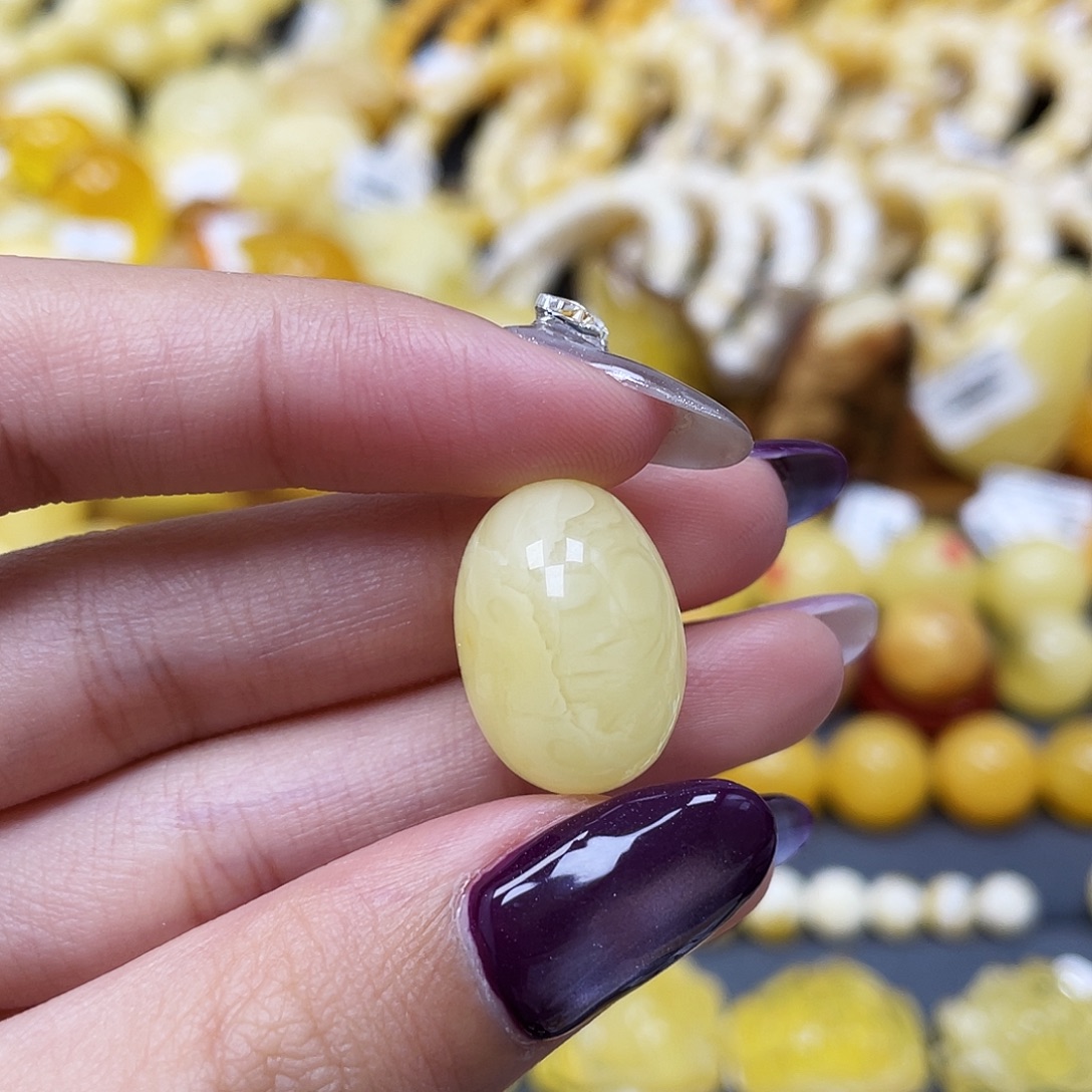 琥珀未镶嵌裸石19.8*14.1mm蜜蜡枣珠