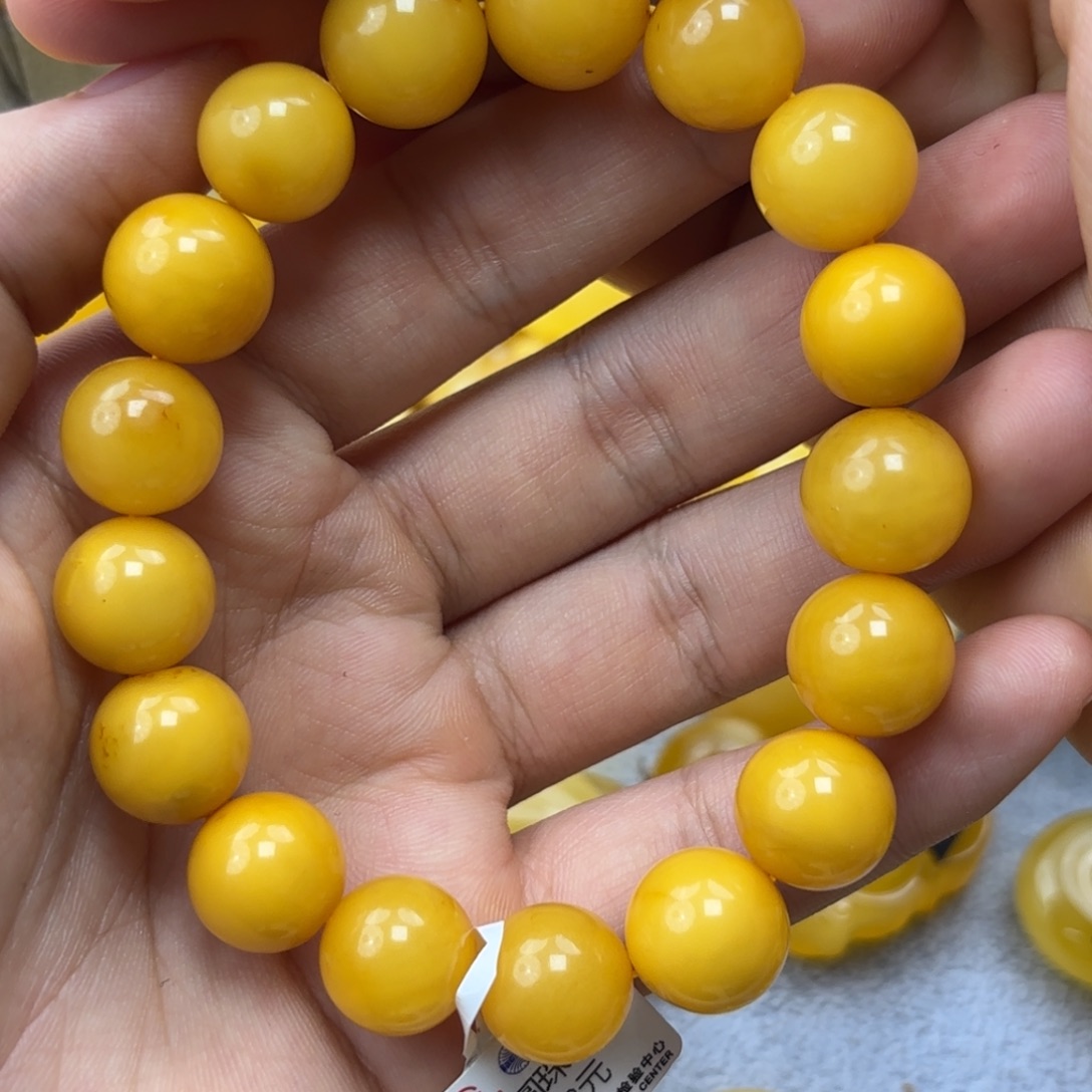 未镶嵌琥珀珠宝奇石