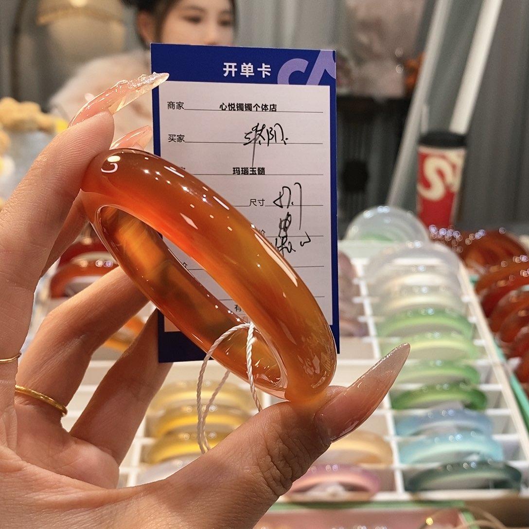 玛瑙/玉髓手镯未镶嵌?*?