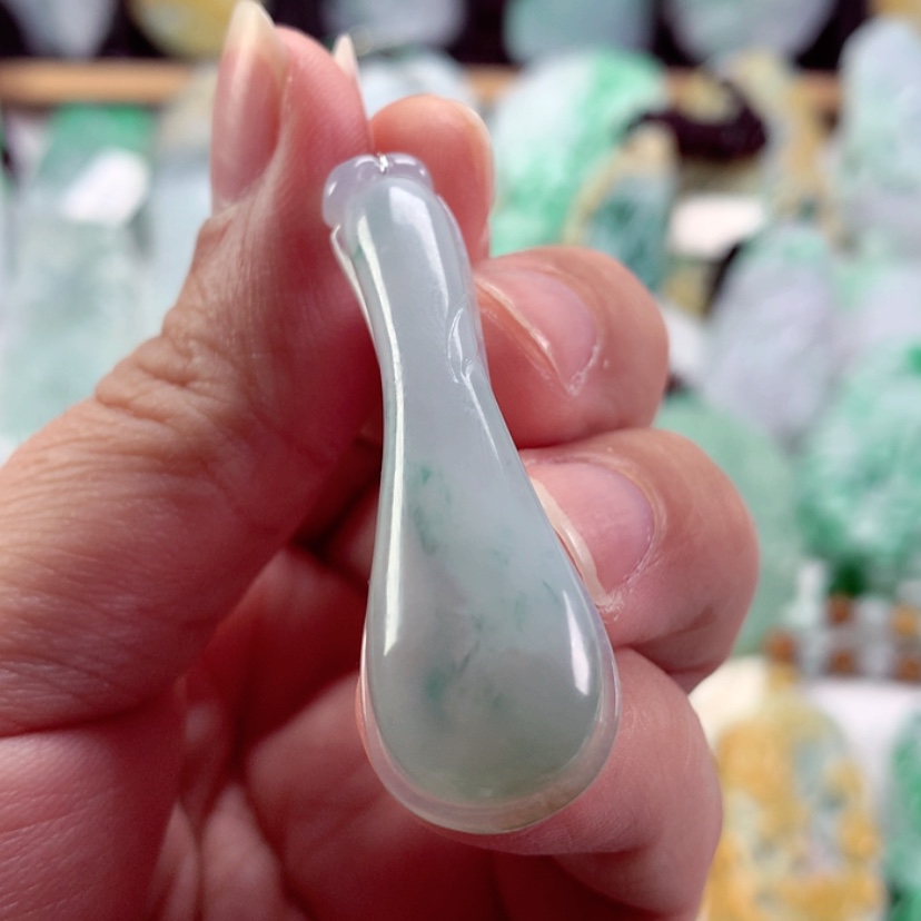 【闪购商品】翡翠吊坠(不含链)未镶嵌