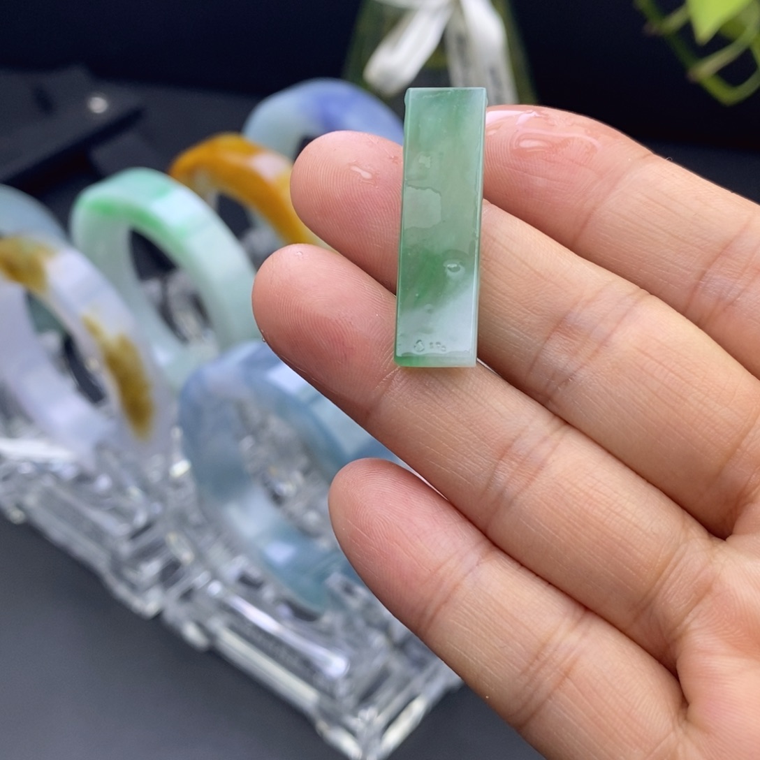 定制翡翠翡翠未镶嵌L*