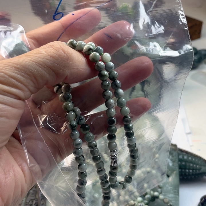 翡翠未镶嵌颈饰成品